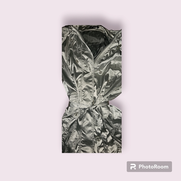 Rain coat - Picture 8 of 10